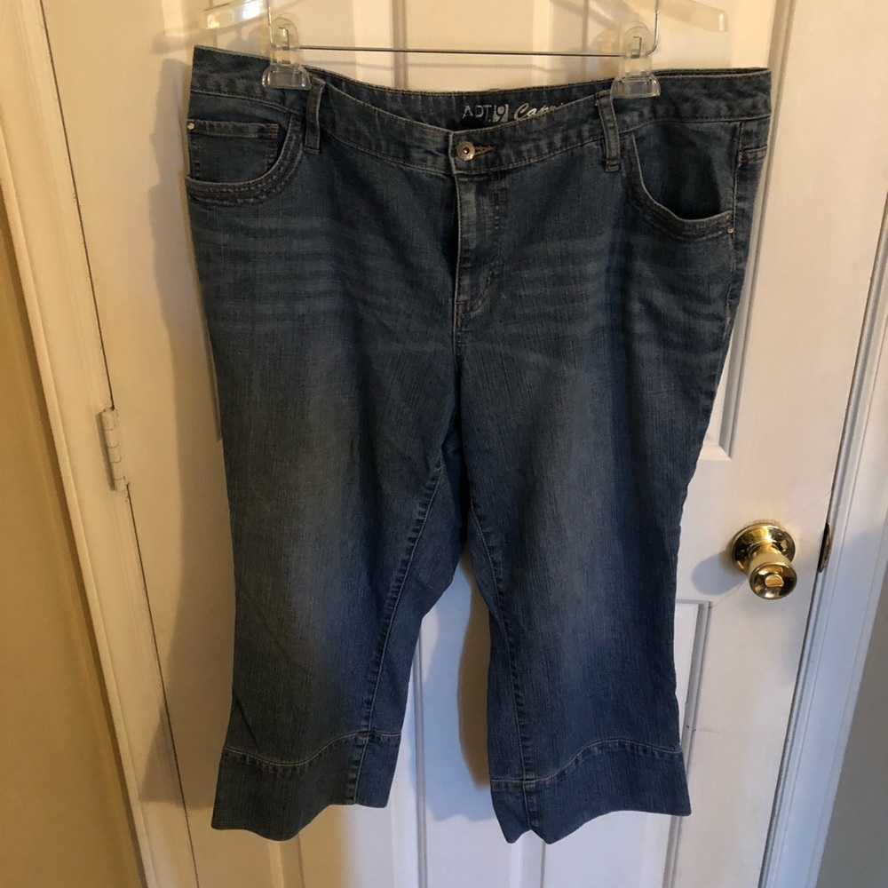Women’s Capri’s